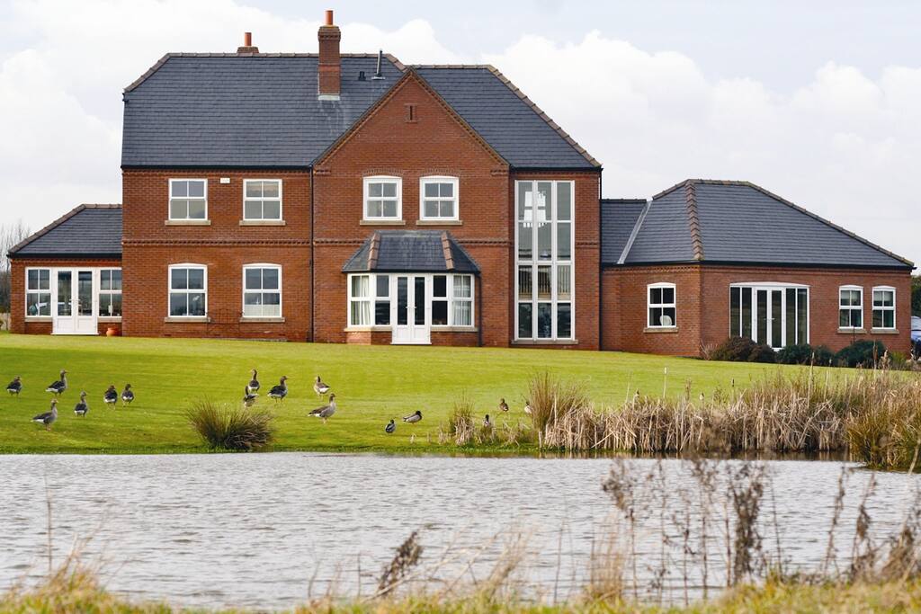 "We spend 3 nights at Mike and Charlotte's home and it was the most peaceful and serene nights we have had had... The house is situated amongst large open fields and a vibrant lake..." - Ali (5 stars)