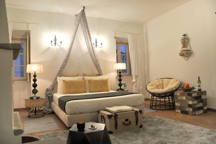 Chic 1BR Suite in Tavira's Historical Centre