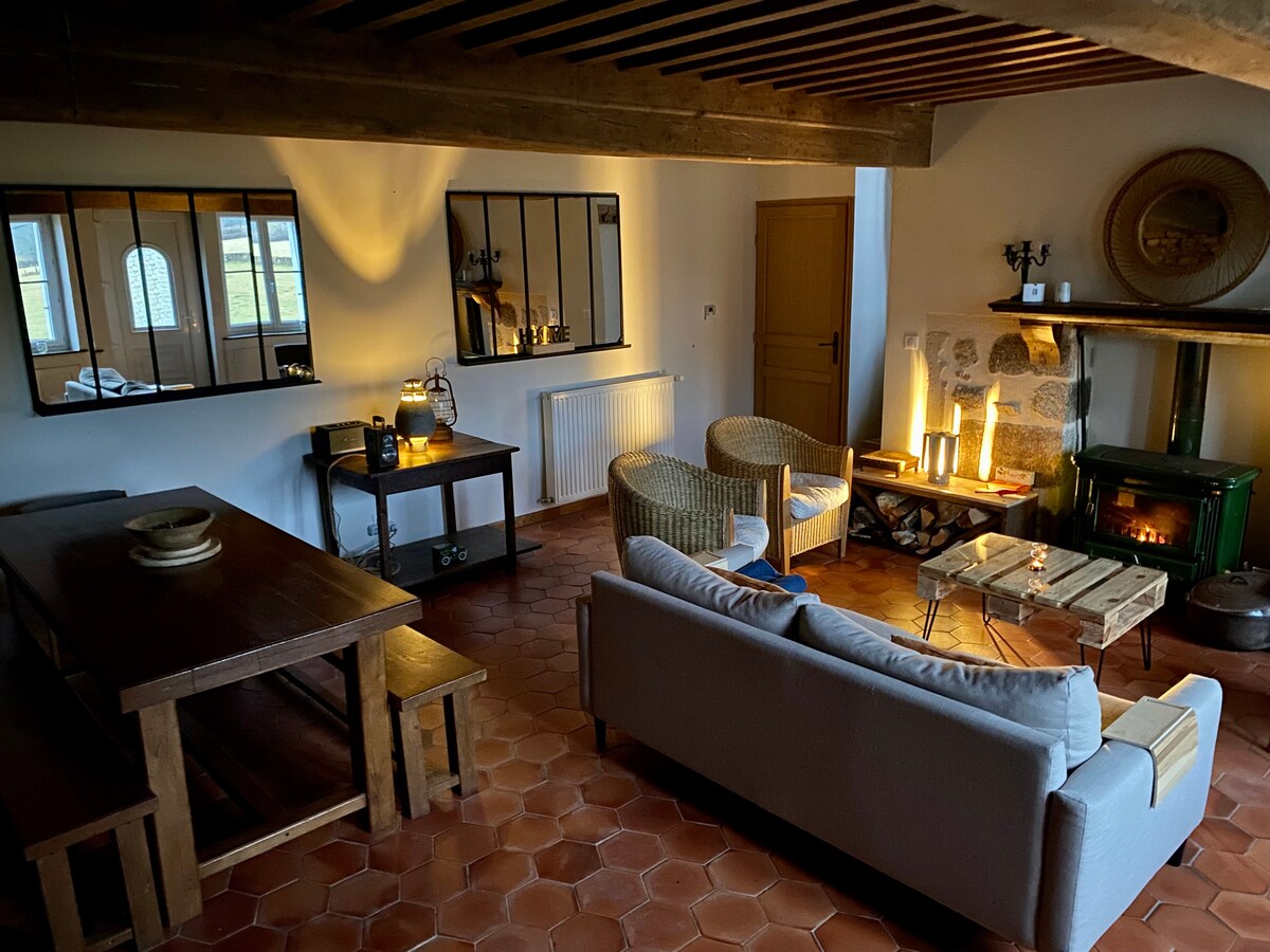 Top Airbnb: Cozy 1890 farm with spa & nature – Morvan in Nièvre