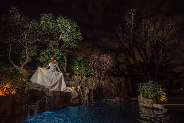 The Enchanted Manor Hidden Oasis gallery image 3