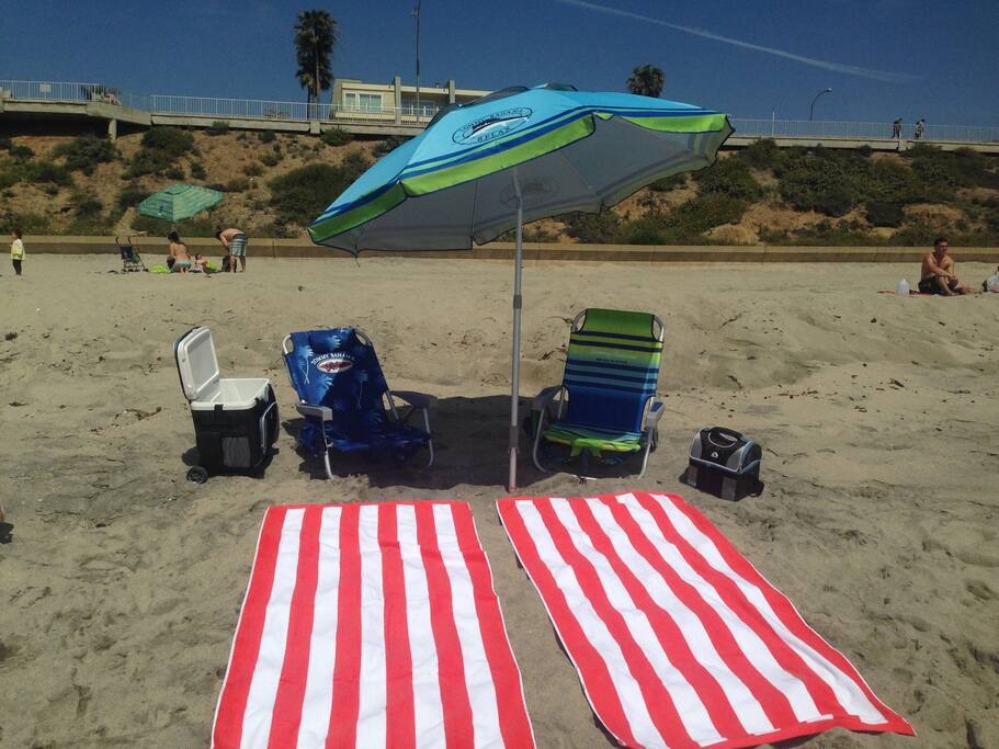 Comes with use of chairs, umbrella, towels and cooler, for the beach.