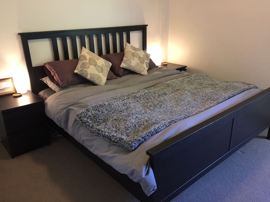 King sized bed