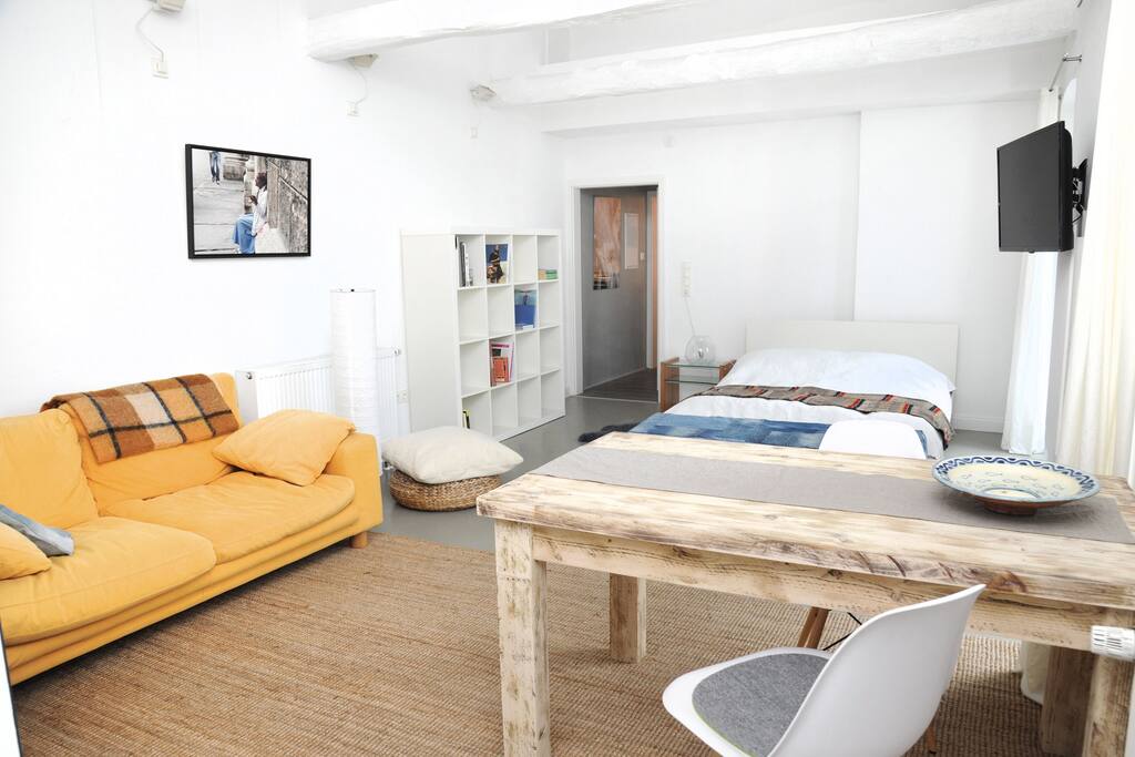 Wohn-Schlafzimmer nach SüdenOsten