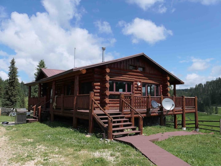 Mickelson Trail/near LeadDeadwood and Rochford Cabins for Rent in