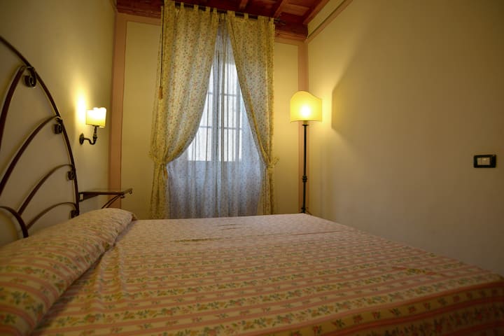 Една двойна спалня