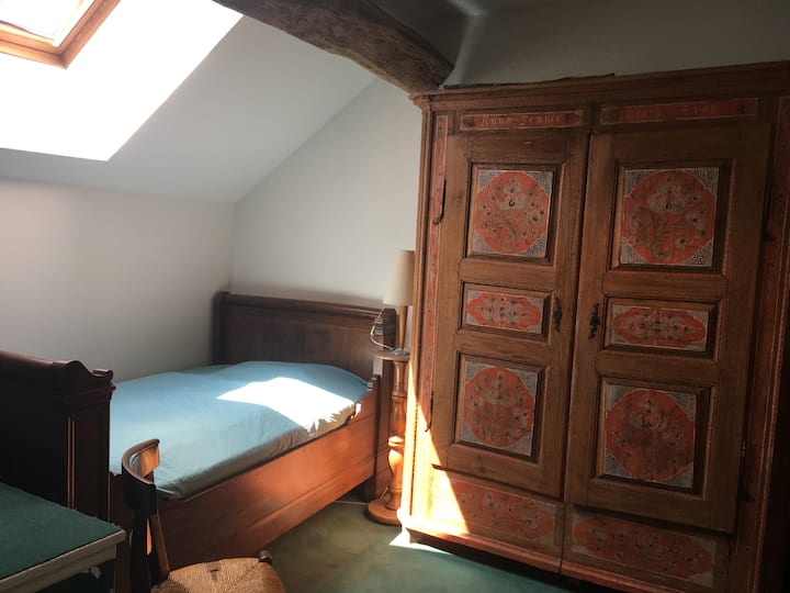 Ნემსიყლაპია ოთახი 