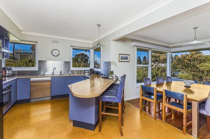 Rossleague House gallery image 3