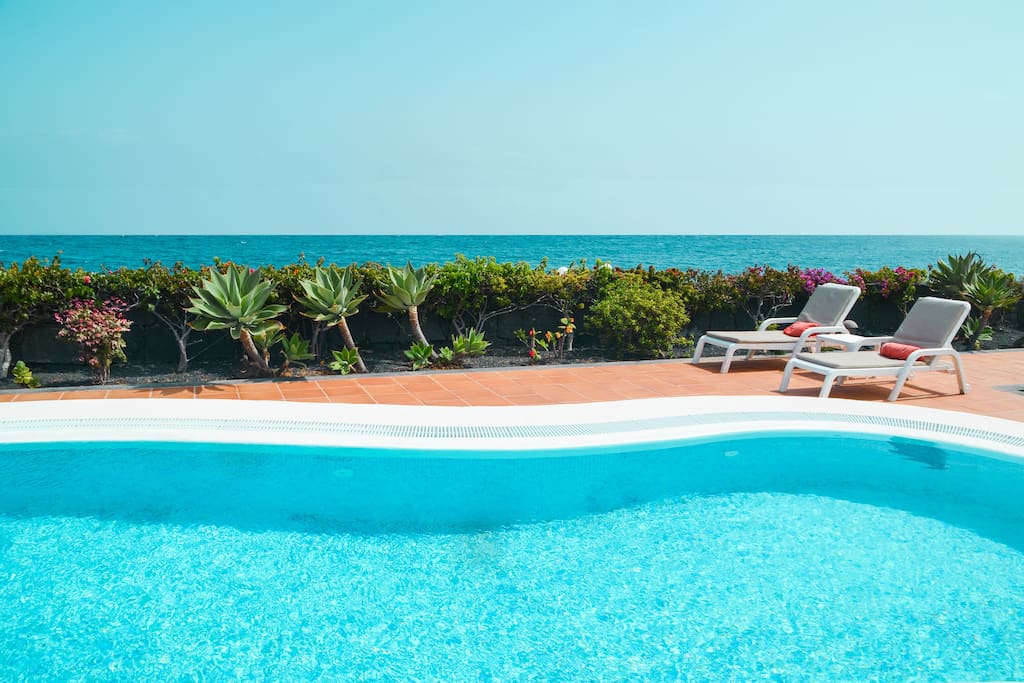 Piscina-Terraza: Vistas directas al Océano Atlántico