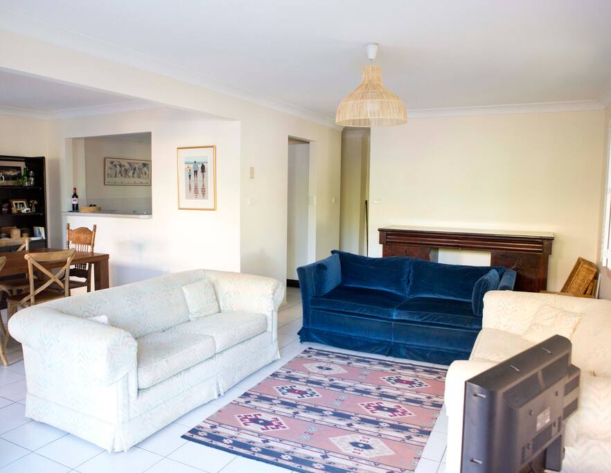 Gorgeous natural light streaming through the lounge.