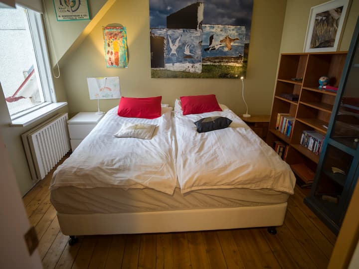 Kitanda cha ukubwa wa kifalme cha chumba cha kulala cha kijani (sentimita 180 x 200)