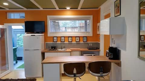 urban hideaway in candler park
