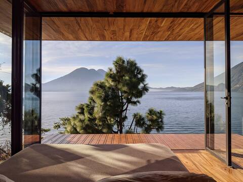 Glass House ~ Lakefront Studio