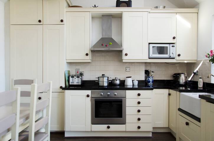 Cottage ,, gallery image 4