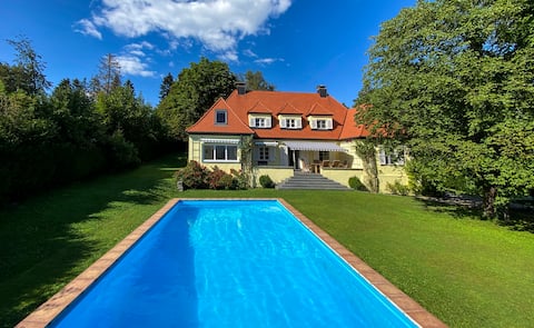 Mountain Dream-House in Bavaria close to Munich!