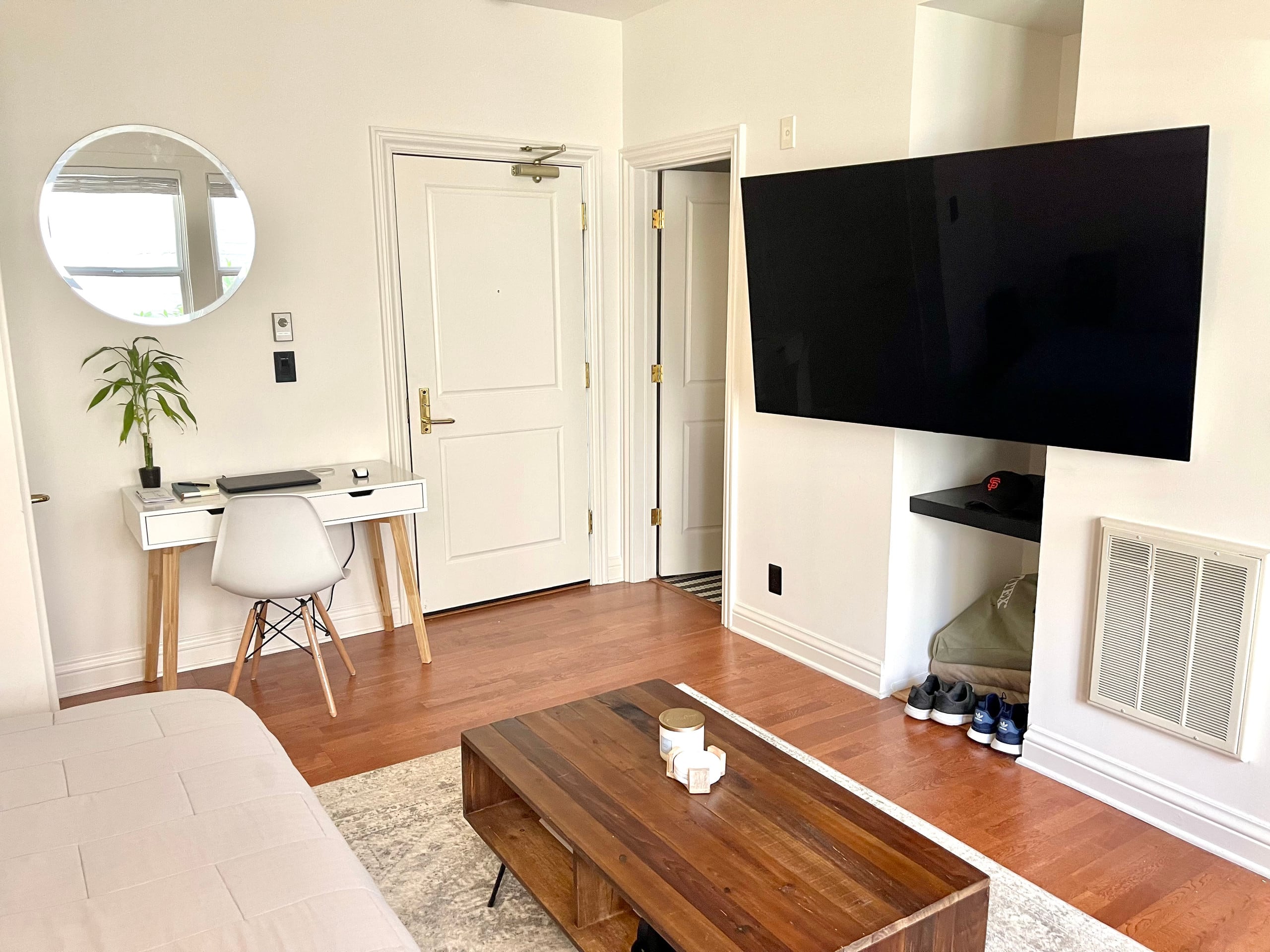Condo in San Francisco · ★4.93 · Studio · 2 beds · 1 bath - Image 1