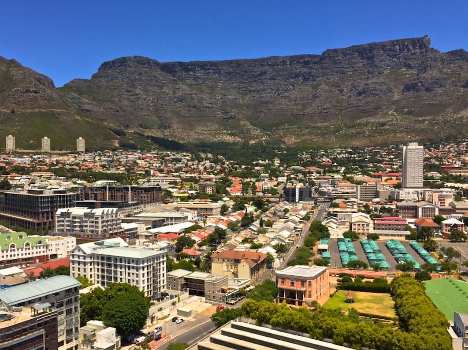 Unparalleled views of the Mother City below from the rooftop recreational area and imposing Table Mountain.