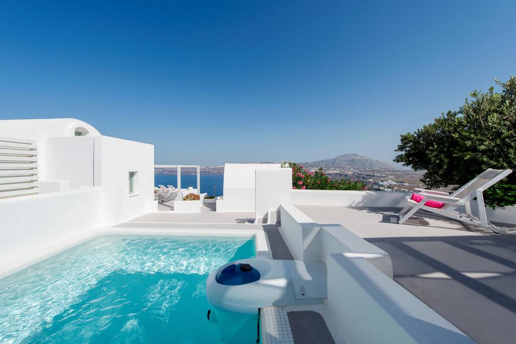 Dip pool