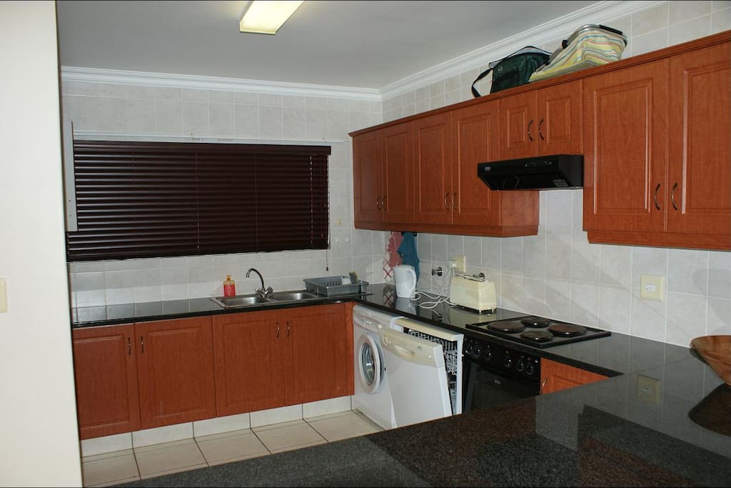 Fully fitted kitchen