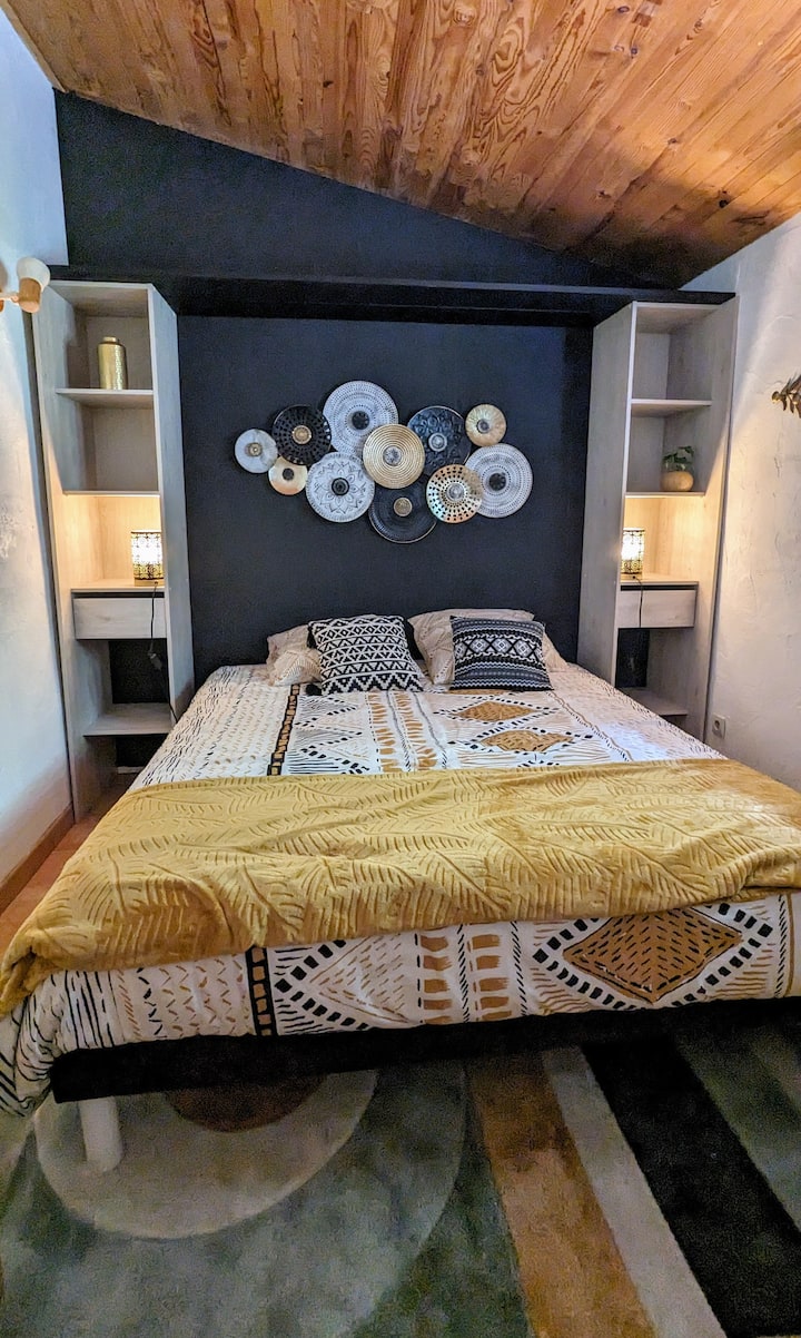 Მე-3 საძინებელი, უფრო პატარა, მდებარეობს ობიექტის შესასვლელთან. Ის აღჭურვილია 160 × 200 საწოლითა და სათავსოთი. 