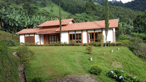 Top performing Airbnb: Casa da Montanha - Serrano - São Bento do Sapucaí in São Bento Do Sapucaí
