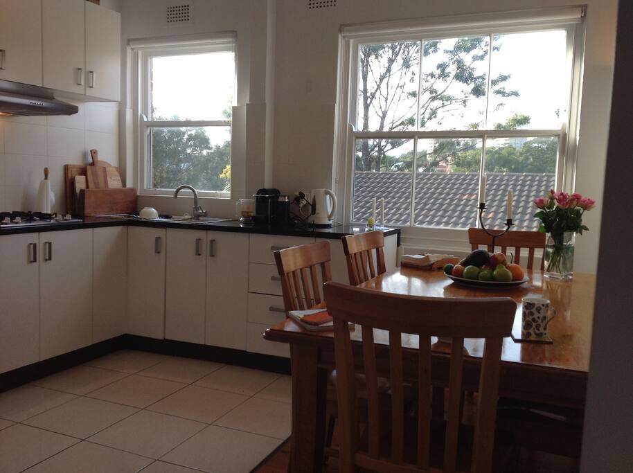 Eat-in kitchen