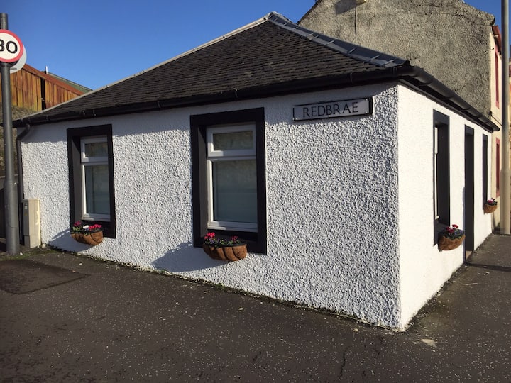 Toll Cottage Cottages for Rent in Maybole, Scotland, United Kingdom