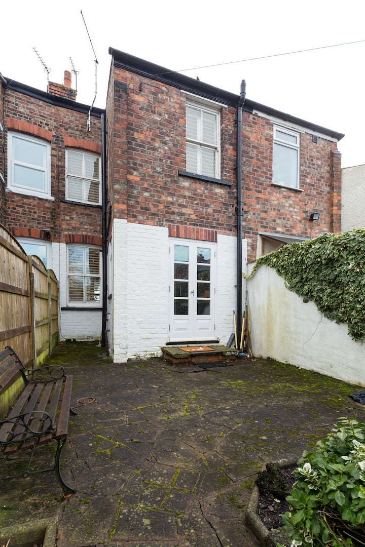 Top 10 Best Airbnb Vacation Rentals In Altrincham, UK Updated 2024 Trip101