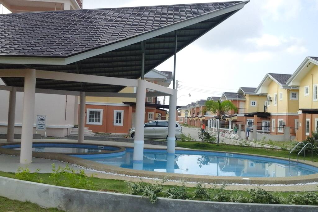Pool for Guests inc Kids pool undercover