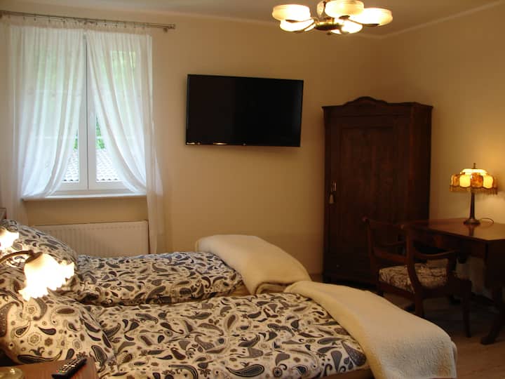 Ჩრდილო-აღმოსავლეთის ოთახი პირველ სართულზე