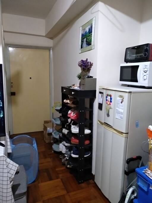 Refrigerator_microwaver_oven