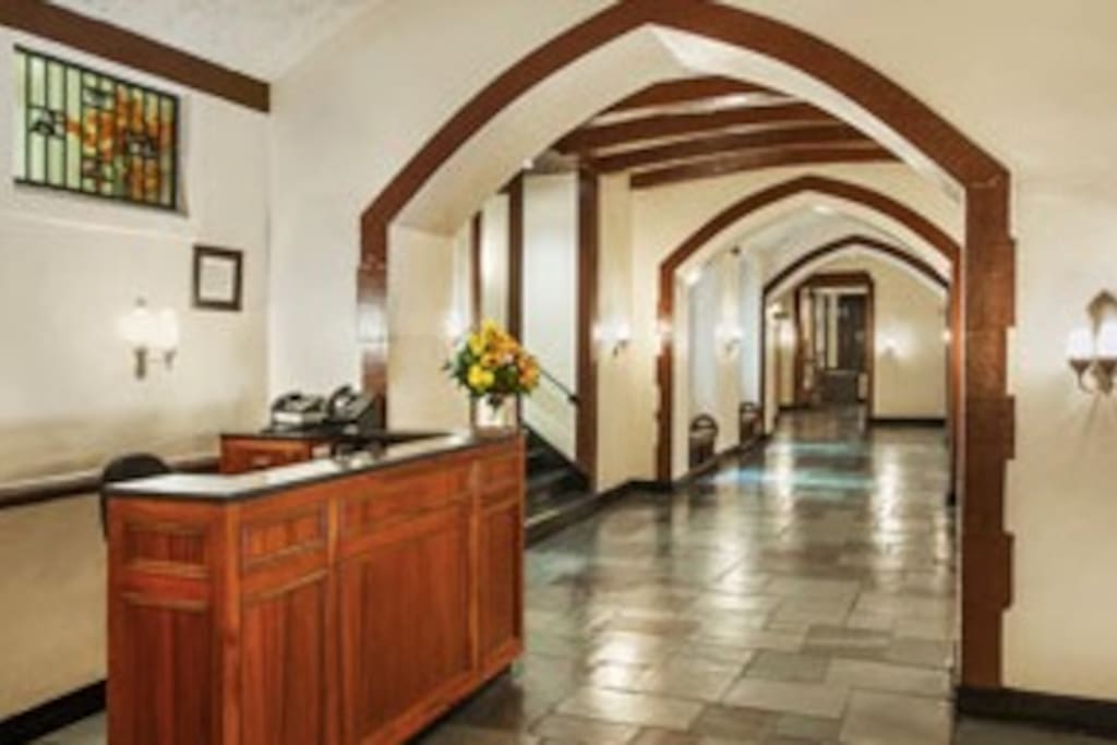 Concierge desk