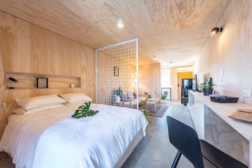 studio || bedroom space + study + living