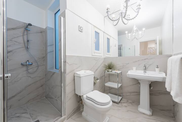 Magnolia Monumental Suite / KRH gallery image 4