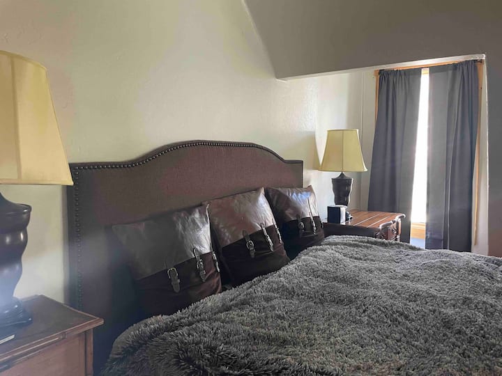 Dormitorio king en el segundo piso.