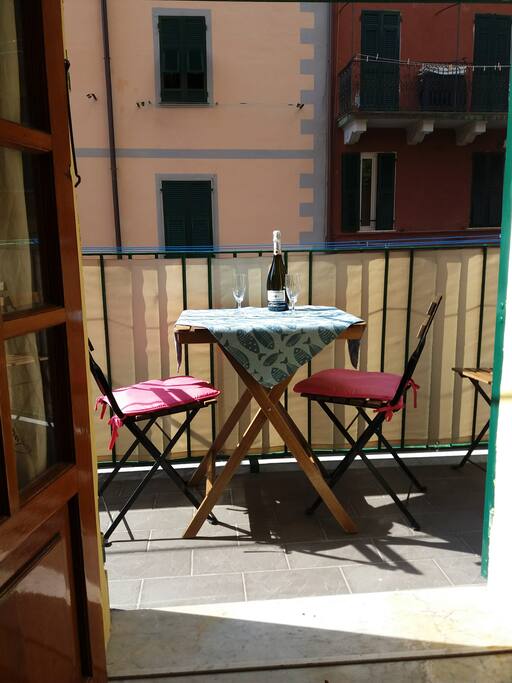 Balcone sulla via princilale