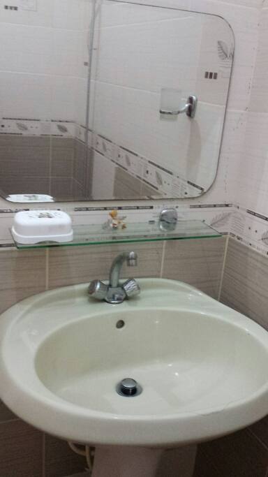 Wash room.