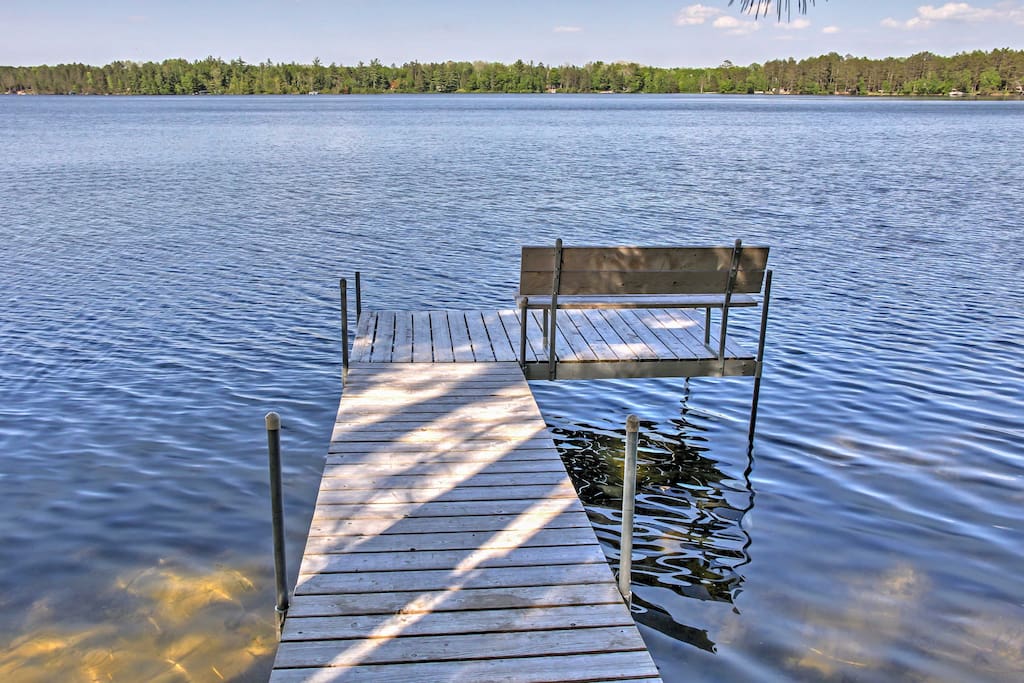 Enjoy swimming off the dock, championship golf courses, or head to Nisswa for some shopping and fun activities.