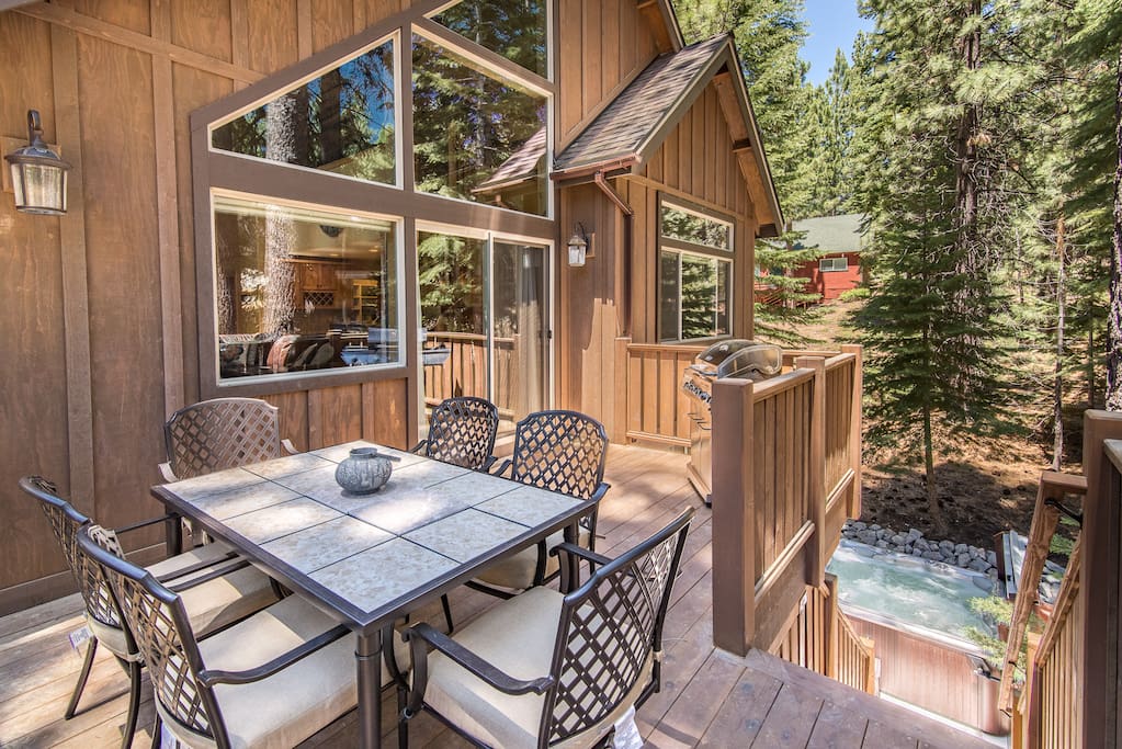 Seating for 6 on the deck