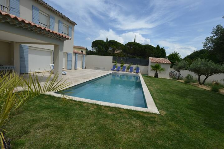Large villa with 1 private bedroom and pool