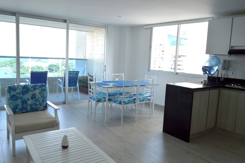 sala, comedor y balcón/ Living room, dining room and balcony