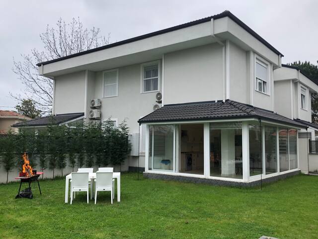 listings from blue house