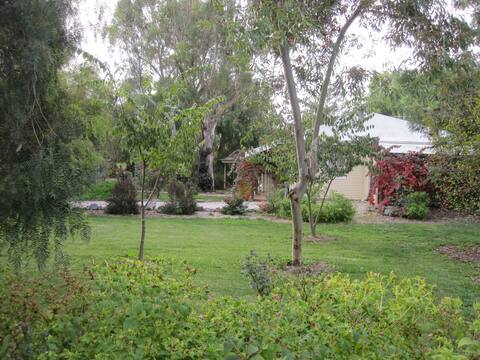 Amy's House B&B (2 Bdrm Cottage)