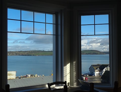 No.1 Exbury.  Padstow Home with AMAZING views