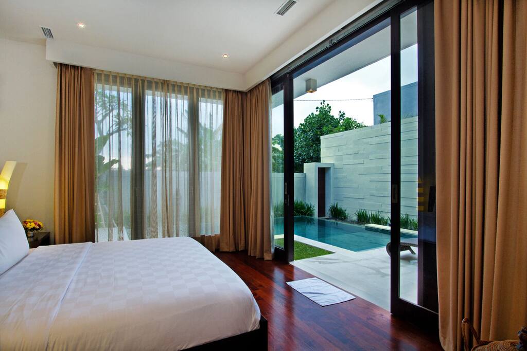 Book 1 BR Lux Pool Villa Portsea