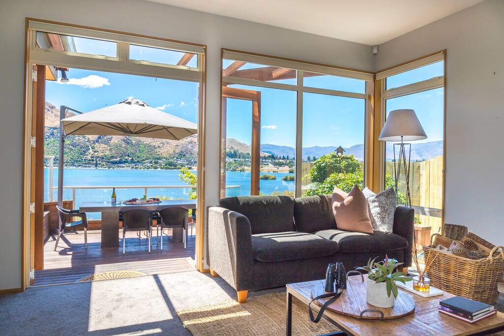 Living Room with access to the balcony