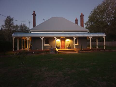 King's Cottage Uralla