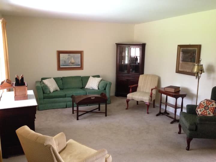 5 Bedroom- Walk To Nascar - Dover Motor Speedway