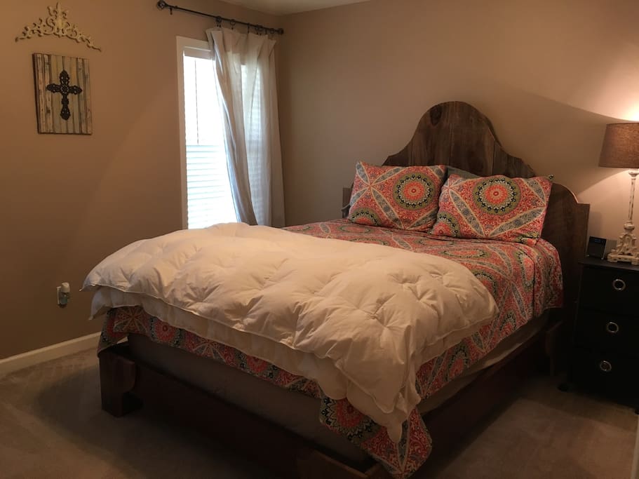 Master Bedroom Queen Bed