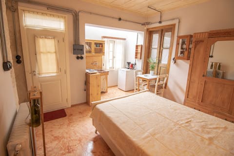 Successful Airbnb property: "Eirini" traditional house Creta Archanes 2 in δήμος αρχανών αστερουσίων