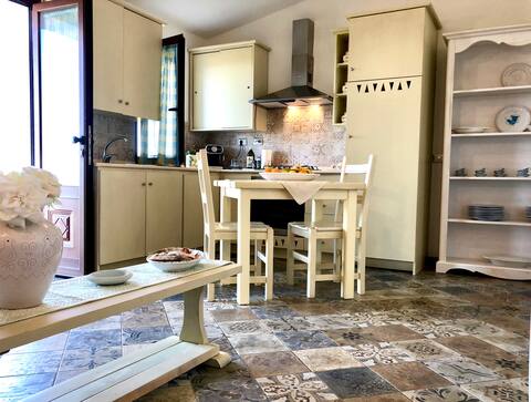 Top performing Airbnb: Cozy apartment with panoramic view in Aglientu